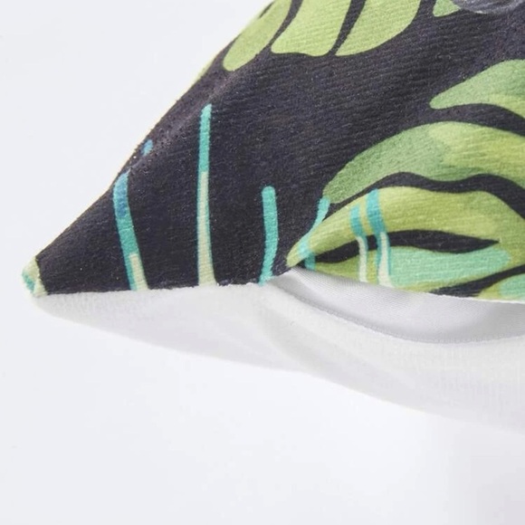 NWT JUNGLE CAT LEOPARD PRINT TOSS PILLOW THROW COVER - Picture 3 of 6